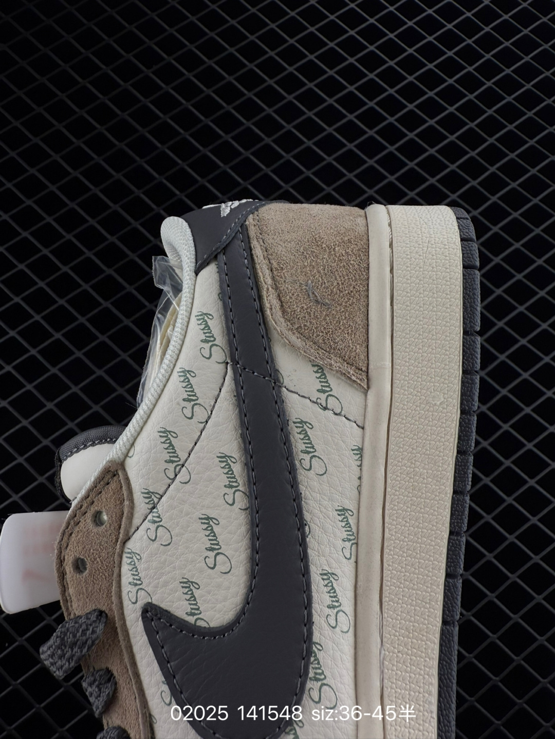 Travis Scott x Air Jordan 1 ” Reverse Mocha “